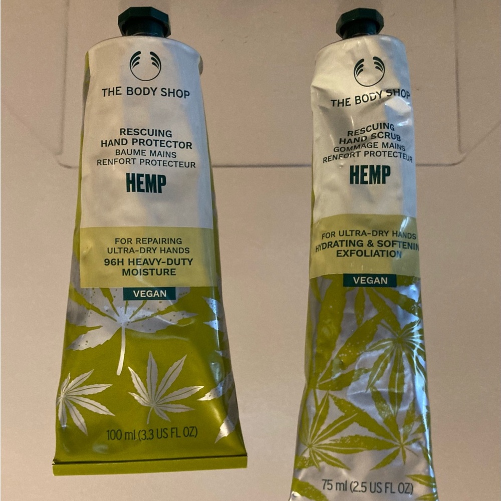 The Body Shop Hemp Rescuing Hand Protector & Rescuing Hand Scrub